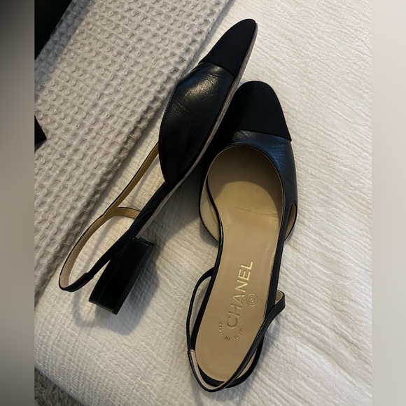 Chanel Black sling backs 38.5 - Picture 5 of 7